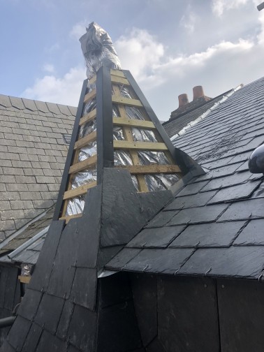 Réparation de noues de toiture à Mont-Saint-Aignan